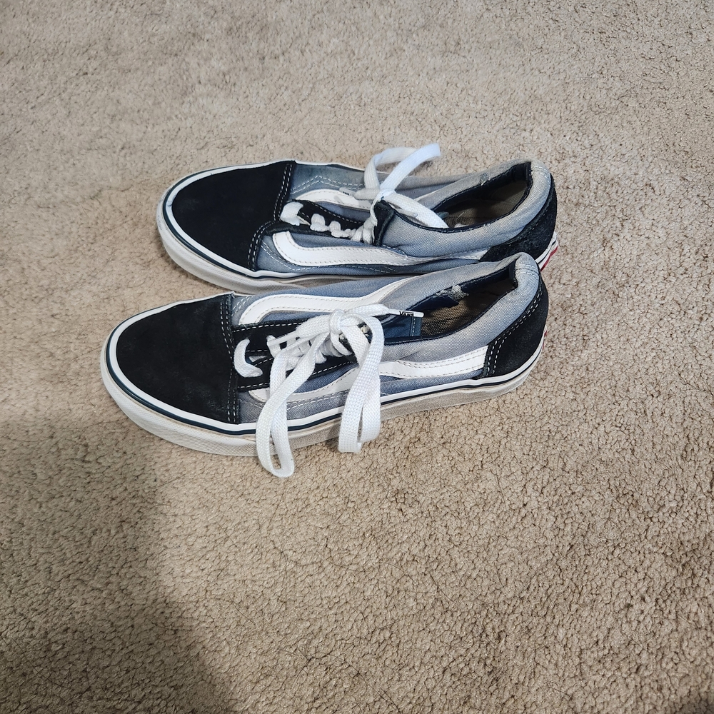 Classic Black & White Low-Top Skate Sneakers